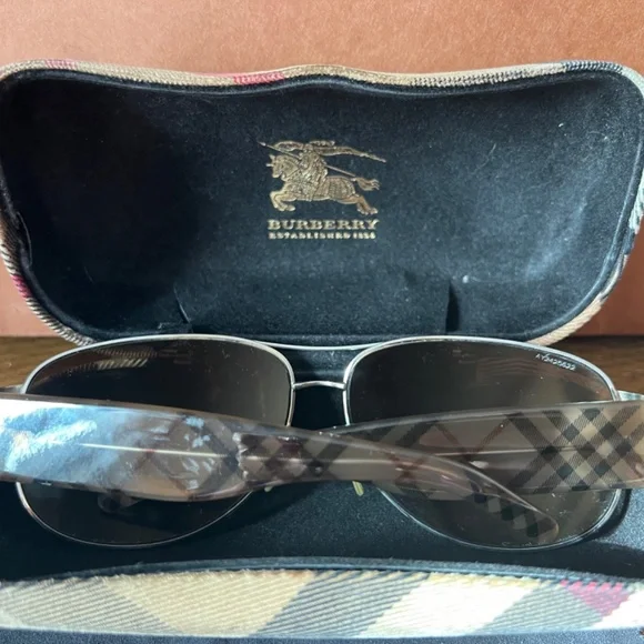 Burberry BE3020M Aviator Sunglasses – Nova Check – Made in Italy - Picture 2 of 6